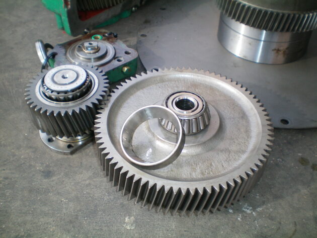 VOLVO  A35 - 11030631 - PUMP TRANSFER CASE AND SPROCKET ASSEMBLY - Image 2