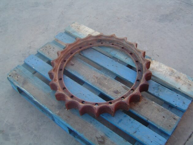 KOMATSU   PC3003  207-27-33322 - RUEDA CAVILLA