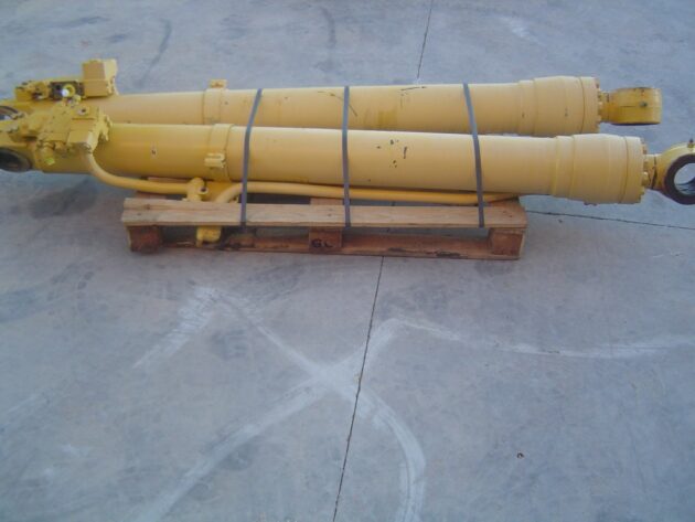 KOMATSU PC340NLC-6K - 207-63-K1230 - BOOM CYLINDER - Image 2