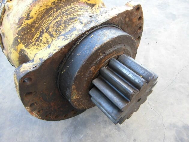 KOMATSU   PC4003  208-26-00013 - REDUCTOR DE GIRO - Imagen 4