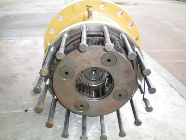 CATERPILLAR   322C  191-2693 - REDUCTOR DE GIRO SIN TAPA Y CORONA - Imagen 4