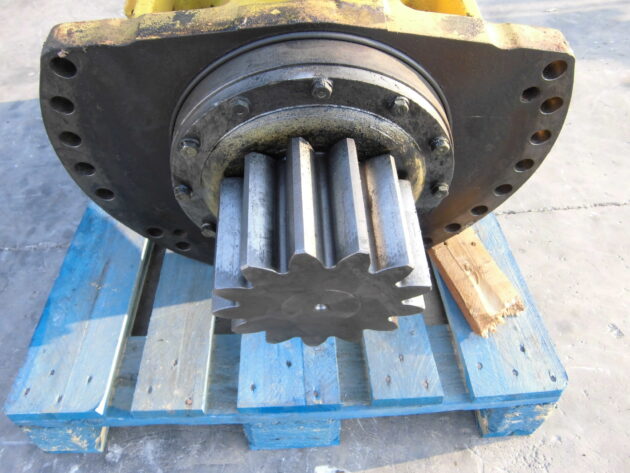KOMATSU   PC400LC5  208-26-00000 - REDUCTOR DE GIRO - Imagen 2