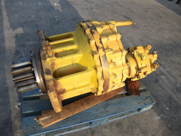 KOMATSU   PC400LC5  208-26-00000 - REDUCTOR DE GIRO - Imagen 3