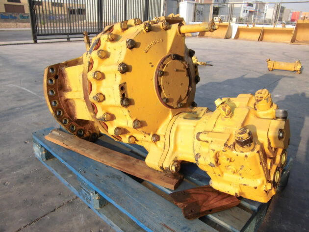 KOMATSU   PC400LC5  208-26-00000 - REDUCTOR DE GIRO - Imagen 4