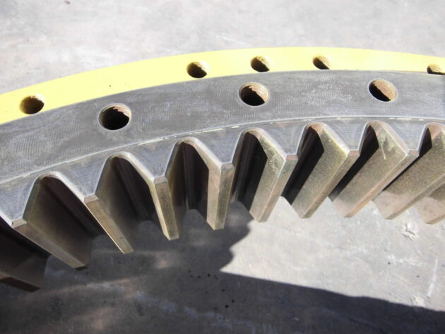KOMATSU   PC400LC5  208-25-52101 - CORONA DE GIRO - Imagen 5