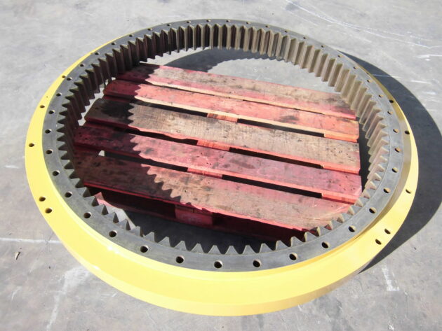 KOMATSU   PC400LC5  208-25-52101 - CORONA DE GIRO