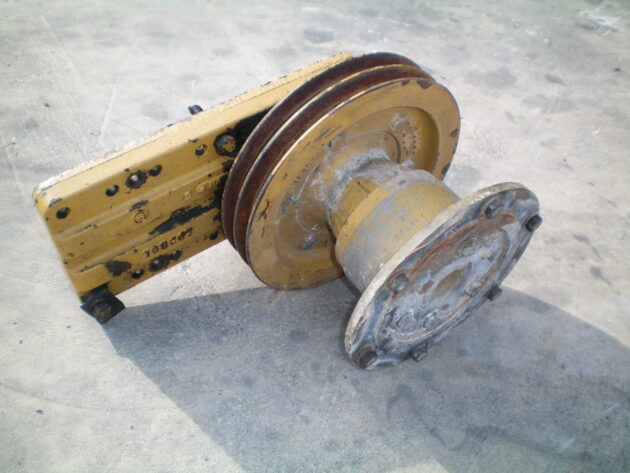 CATERPILLAR   325BL  101-3303 - SOPORTE TENSOR DEL VENTILADOR - Imagen 4