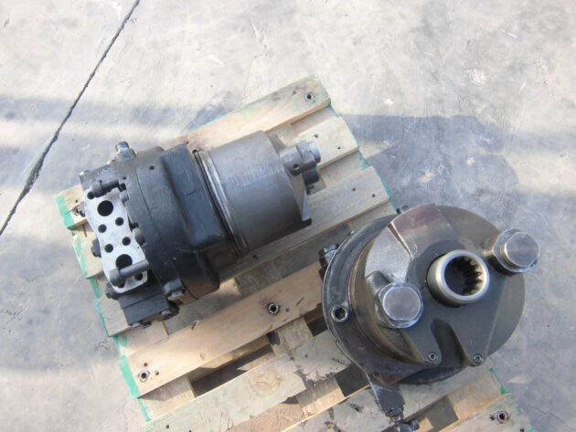 CATERPILLAR   325BLN  114-0484 - MOTOR DE TRANSLACIÓN - Imagen 5
