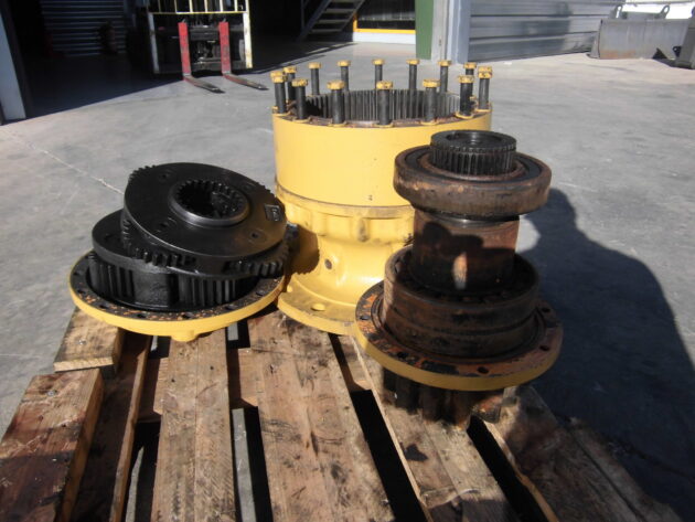 CATERPILLAR   325BLN  110-7215 - REDUCTOR DE GIRO - Imagen 3
