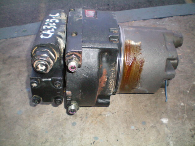 CATERPILLAR  325C - 215-9954 - TRAVEL MOTOR - Image 4
