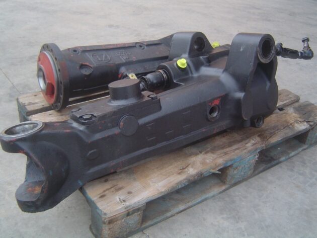 CATERPILLAR   M312  121-7682 - CARCASA DE DIFERENCIAL DELANTERO IZQUIERDO - Imagen 4
