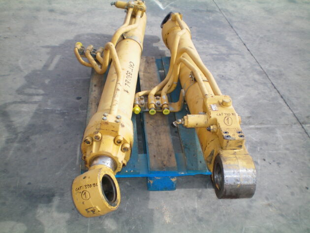 CATERPILLAR   330BL  116-3578 * - BOTELLA DE ELEVACIÓN PLUMA - Imagen 2