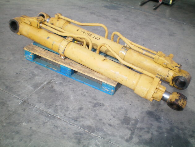 CATERPILLAR   330BL  116-3578 * - BOTELLA DE ELEVACIÓN PLUMA - Imagen 3