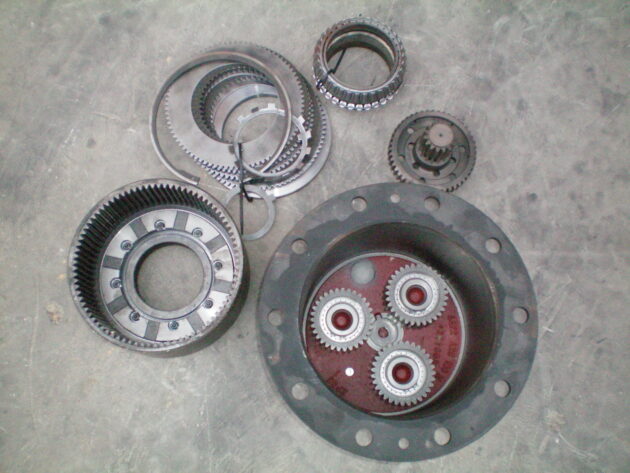 CATERPILLAR   M318C  135-3412 - REDUCCIÓN TRASERA - Imagen 3