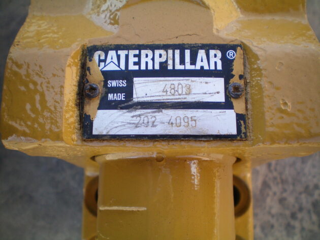 CATERPILLAR   M318C  202-4095 - TACO DE VÁLVULAS DE SOSTENIMIENTO DE CARGA - Imagen 5