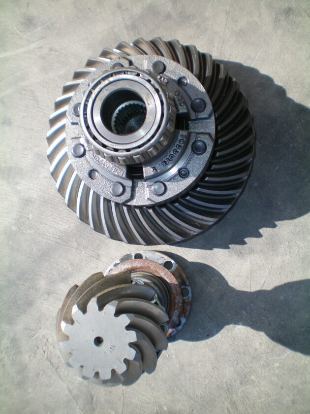 CATERPILLAR   M322C  269-2405 - GRUPO DIFERENCIAL DELANTERO - Imagen 2