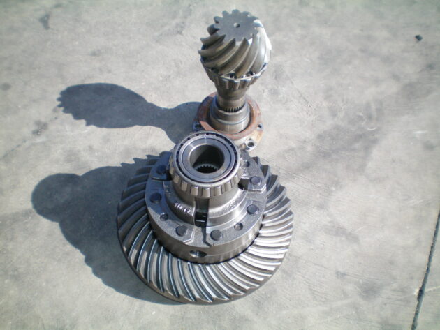 CATERPILLAR   M322C  269-2405 - GRUPO DIFERENCIAL DELANTERO - Imagen 3