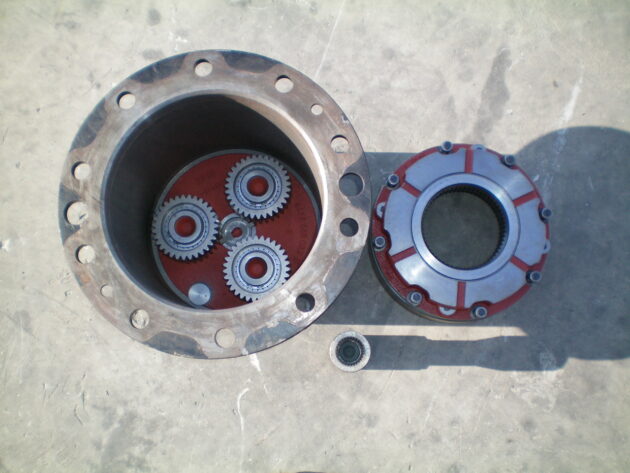 CATERPILLAR   M322C  238-3310 - REDUCCIÓN TRASERA COMPLETA - Imagen 2