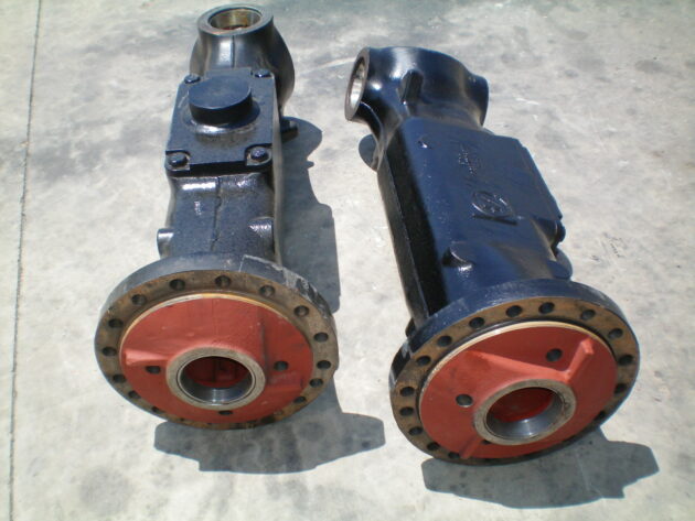 CATERPILLAR   M322C  269-2411 - CARCASA MANGÓN DELANTERO - Imagen 3