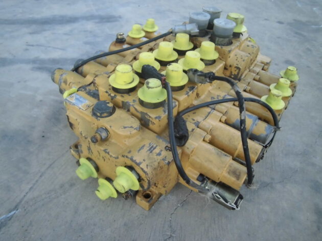 CATERPILLAR   TH63  168-6809 - DISTRIBUIDOR PRINCIPAL - Imagen 4