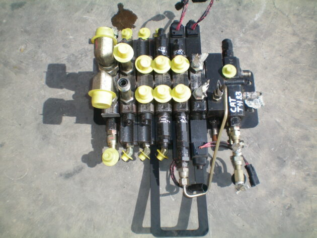 CATERPILLAR   TH83  185-4200 - DISTRIBUIDOR - Imagen 2