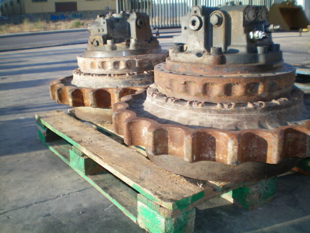 KOMATSU   PC450LC6K  706-88-00110 - MOTOR DE TRANSLACIÓN - Imagen 2