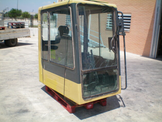 KOMATSU   PC650SE5  209-54-61710 - CABINA COMPLETA