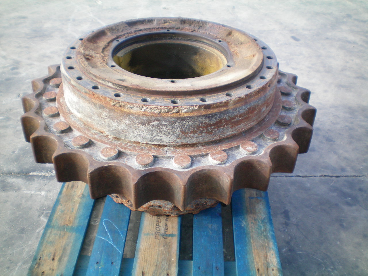 KOMATSU PC650SE-5 - 209-27-00200 / 209-27-00210 - FINAL DRIVE - Image 2