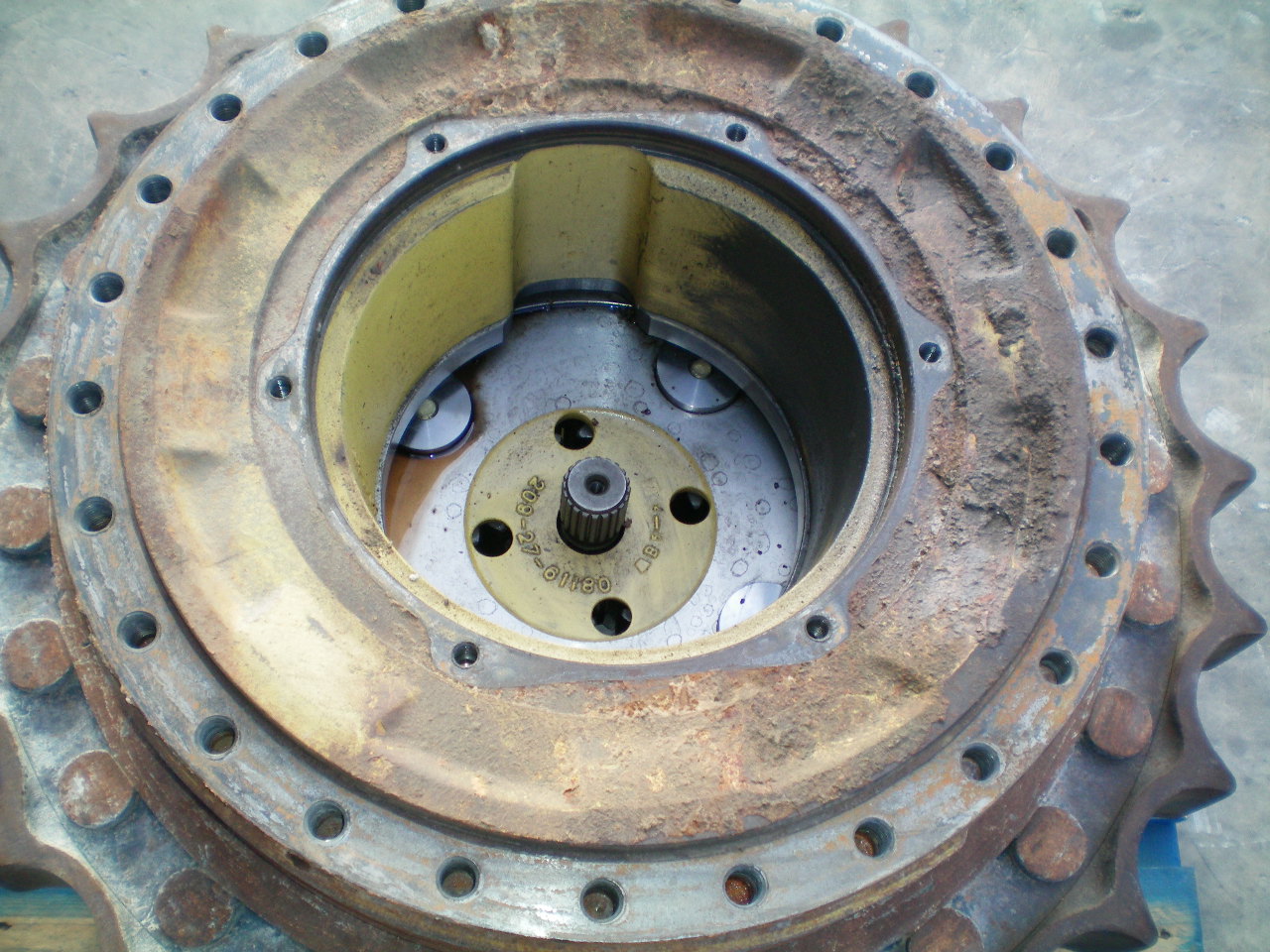 KOMATSU PC650SE-5 - 209-27-00200 / 209-27-00210 - FINAL DRIVE - Image 3