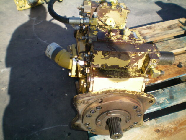 KOMATSU   PC650SE5  708-25-04071 - BOMBA HIDRÁULICA PRINCIPAL - Imagen 4
