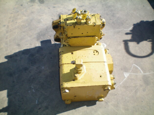 KOMATSU  PC650SE5 - 708-17-01040 - SWING PUMP - Image 2