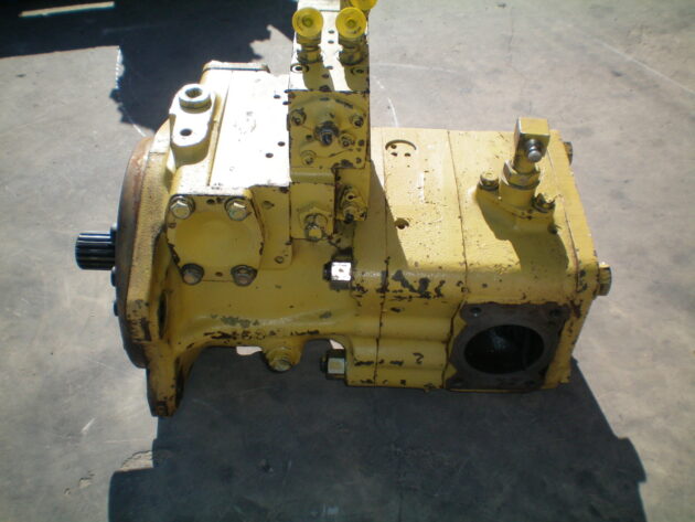 KOMATSU  PC650SE5 - 708-17-01040 - SWING PUMP