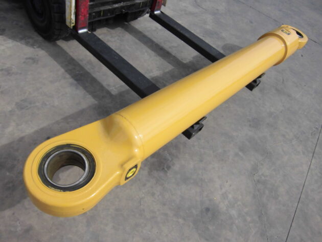 KOMATSU   PC650SE5  209-63-02130 - BOTELLA DE CAZO - Imagen 2