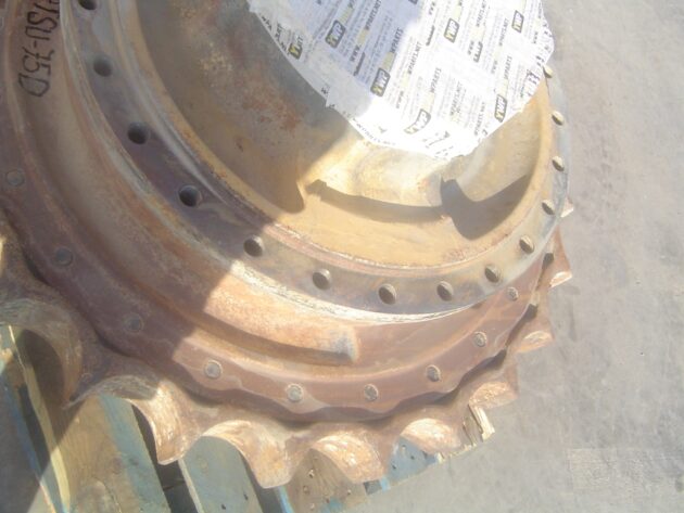 KOMATSU PC750SE-6K -  - FINAL DRIVE - Image 6