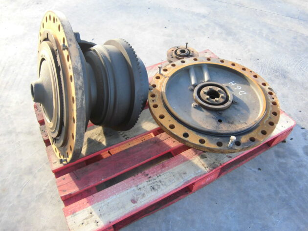 CATERPILLAR   D6H  3T-5638 - CORONA DE DIRECCIÓN