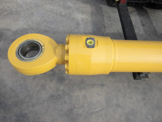 KOMATSU   PC750SE6K  209-63-X2341 - BOTELLA DE CAZO 2.9M - Imagen 5