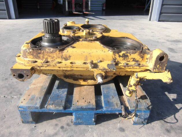 KOMATSU   PC1000SE1  21N-38-00023 - CAJA DE TRANSFERENCIAS - Imagen 2