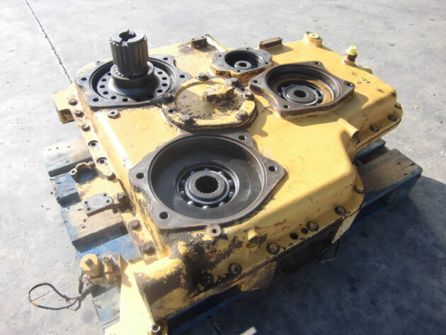 KOMATSU   PC1000SE1  21N-38-00023 - CAJA DE TRANSFERENCIAS - Imagen 3