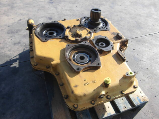 KOMATSU   PC1000SE1  21N-38-00023 - CAJA DE TRANSFERENCIAS - Imagen 5