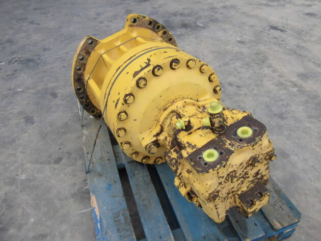 KOMATSU   PC11006  706-77-01320 - MOTOR DE GIRO - Imagen 2