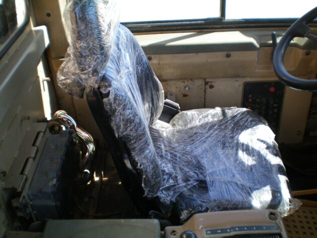 CATERPILLAR   D250E   - CABINA INTERIOR - Imagen 8