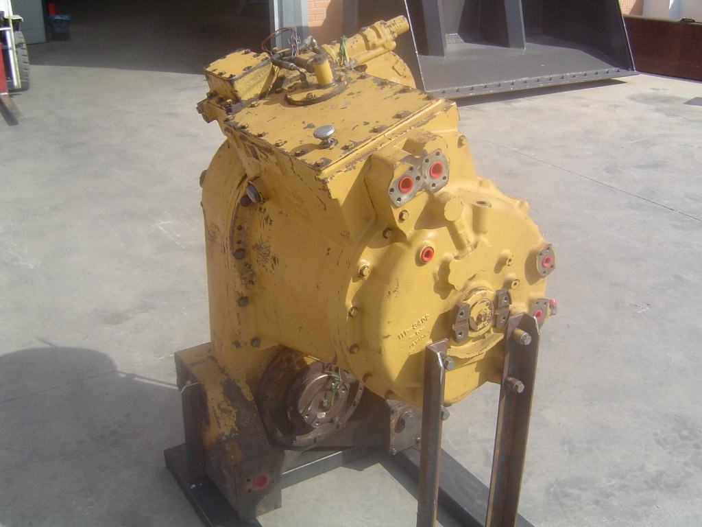 CATERPILLAR D250E 118-2282 - SERVOTRANSMISIÓN - Imagen 4