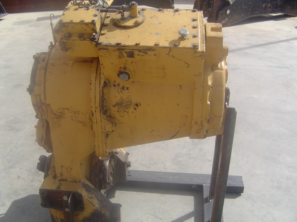 CATERPILLAR D250E 118-2282 - SERVOTRANSMISIÓN - Imagen 5