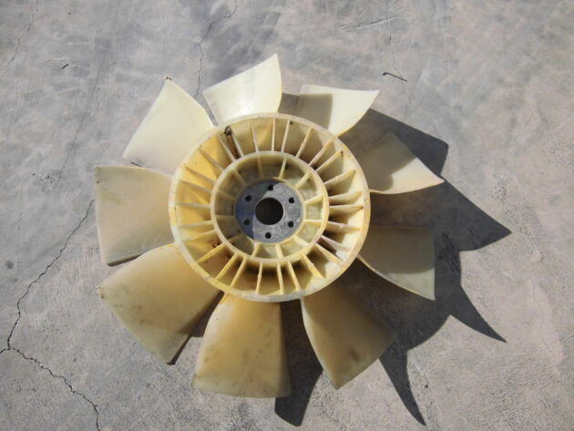 KOMATSU   PC11006  600-625-7620 - ASPAS DEL VENTILADOR DEL INTERCOOLER - Imagen 3