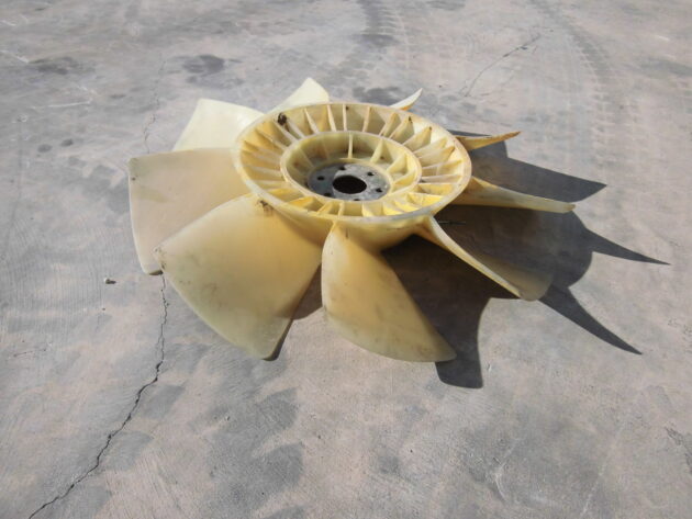 KOMATSU   PC11006  600-625-7620 - ASPAS DEL VENTILADOR DEL INTERCOOLER - Imagen 4