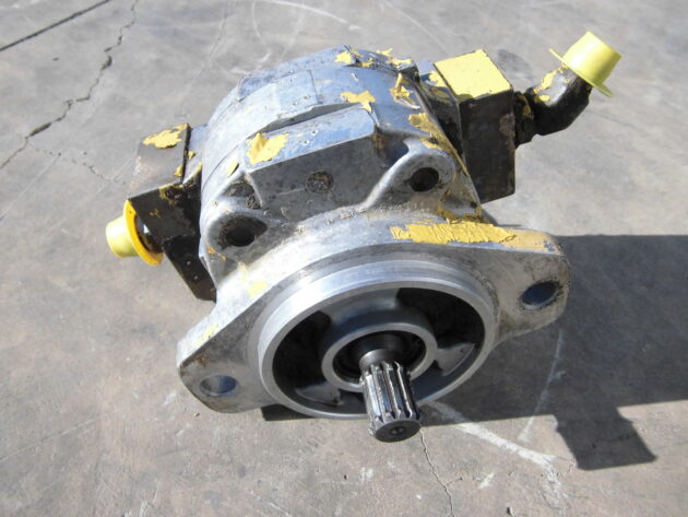 KOMATSU   PC11006  705-21-26050 - MOTOR DE VENTILADOR - Imagen 2
