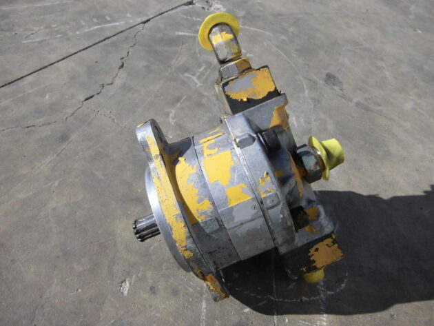 KOMATSU   PC11006  705-21-26050 - MOTOR DE VENTILADOR - Imagen 5