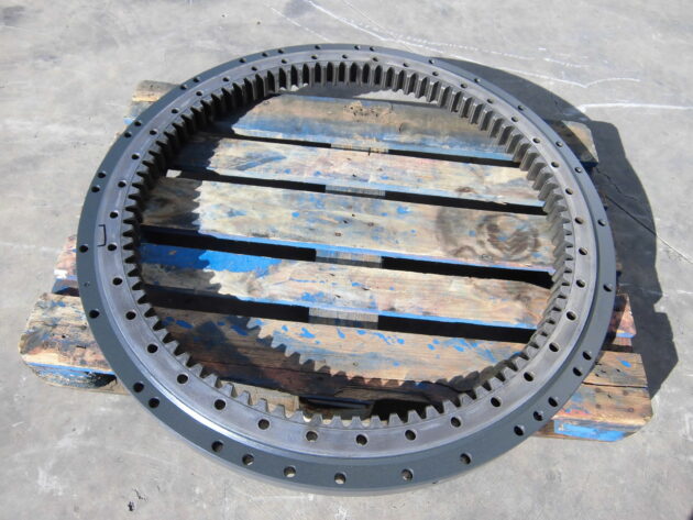KOMATSU   PW1306  20E-25-K1110 - CORONA DE GIRO - Imagen 5