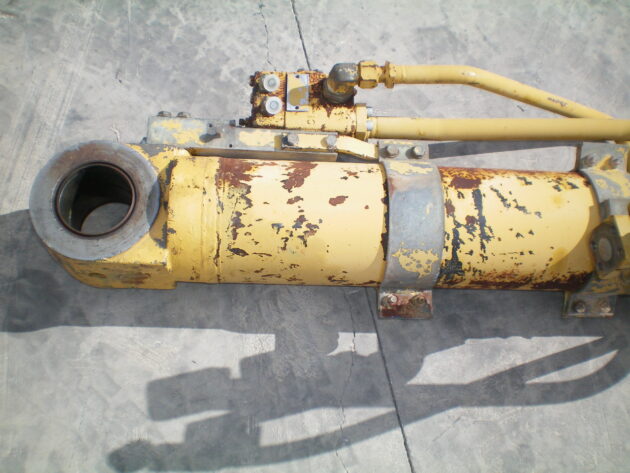 CATERPILLAR   330L  7Y-4906 * - BOTELLA DE ELEVACIÓN PLUMA - Imagen 4