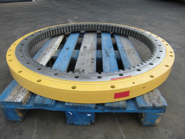 KOMATSU   PW170ES6K  21P-25-K1100 - CORONA DE GIRO - Imagen 2